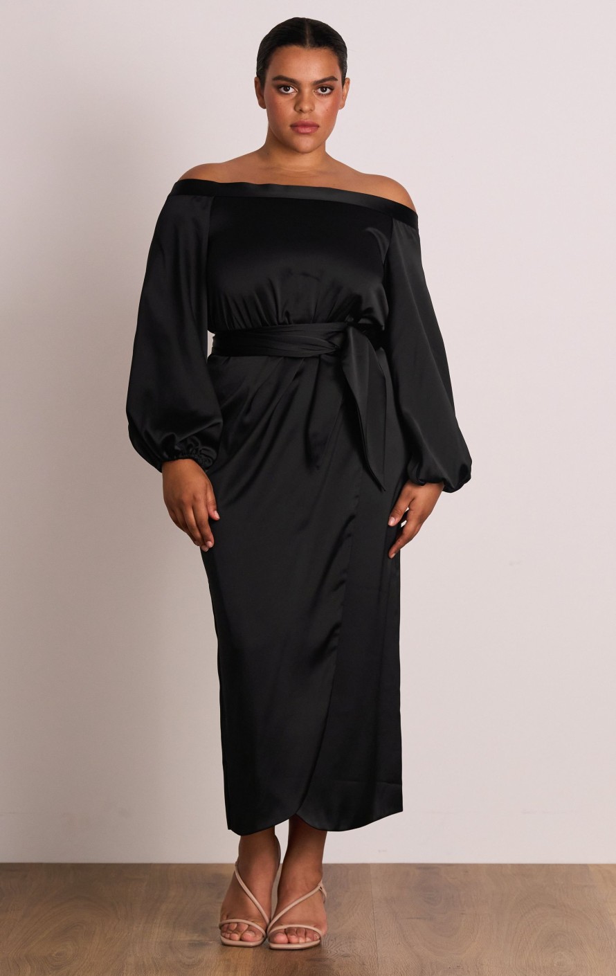 Dresses PASDUCHAS | Dreamland Sleeve Midi - Pre Order Black