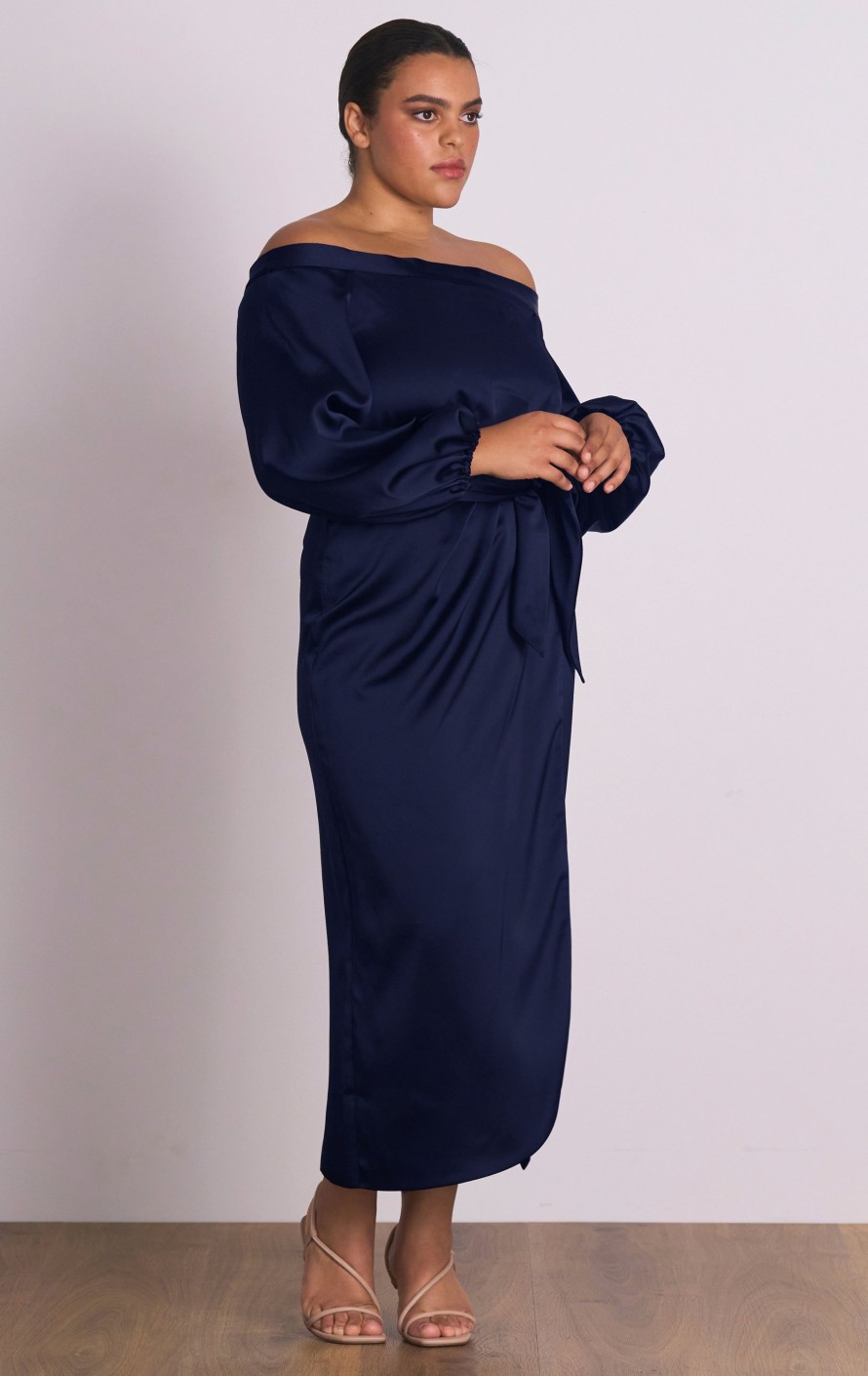 Dresses PASDUCHAS | Dreamland Sleeve Midi - Pre Order Navy